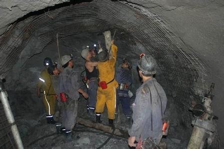 凤翔工程爆破中的危险因素分析以及应对工程爆破危险的措施