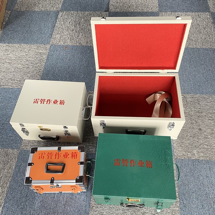 凤翔爆破工程作业箱如何选择？玻璃钢与传统材质的全面对比